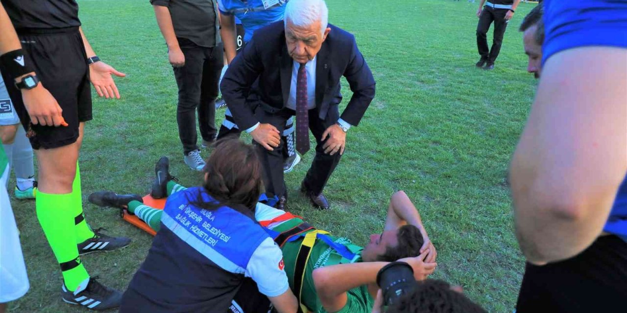 Futbolcuya ilk müdahale Doktor Başkan’dan