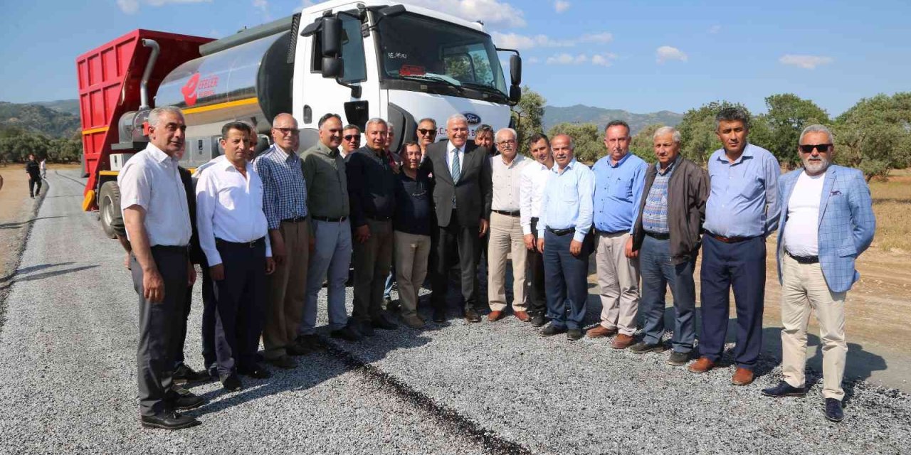 Efeler’in asfaltlama aracı görücüye çıktı
