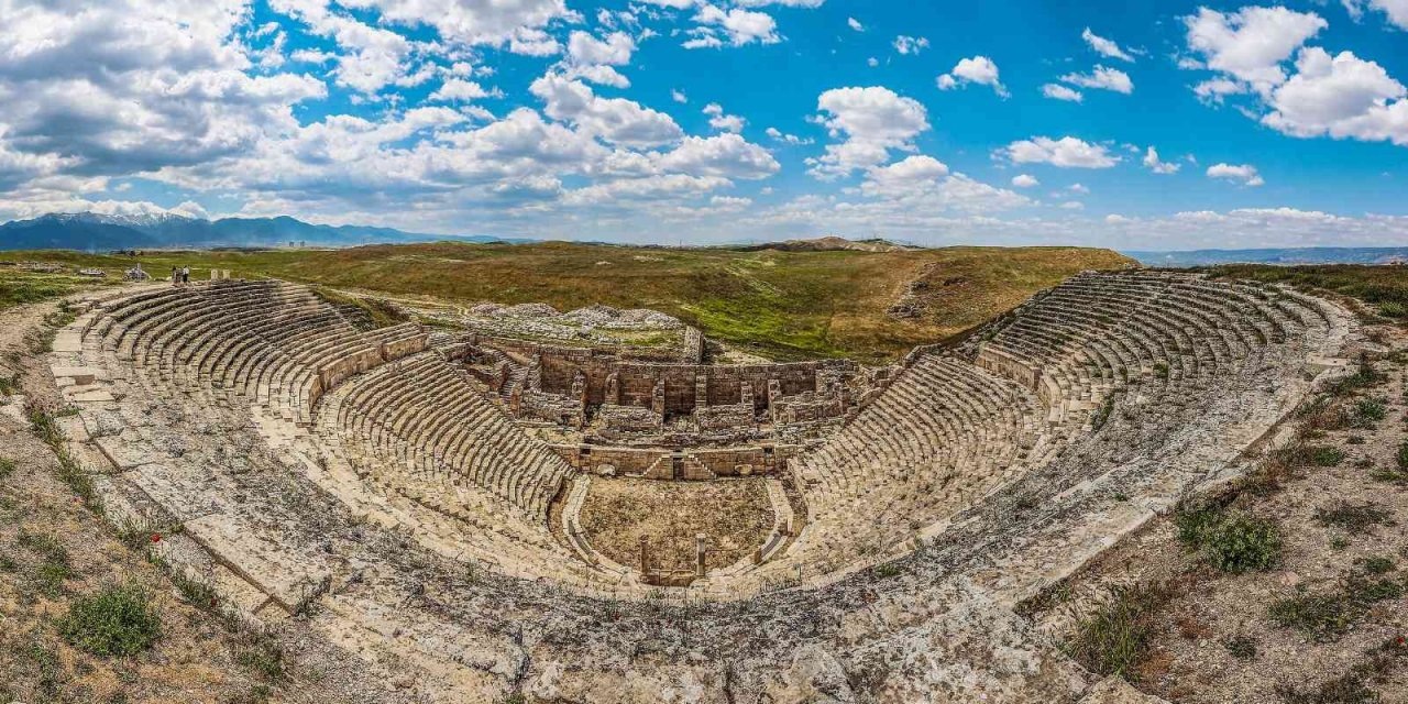 Laodikya’da tarihi gün