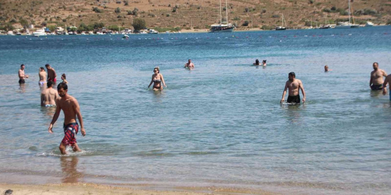 Hava yeniden ısındı, plajlar doldu