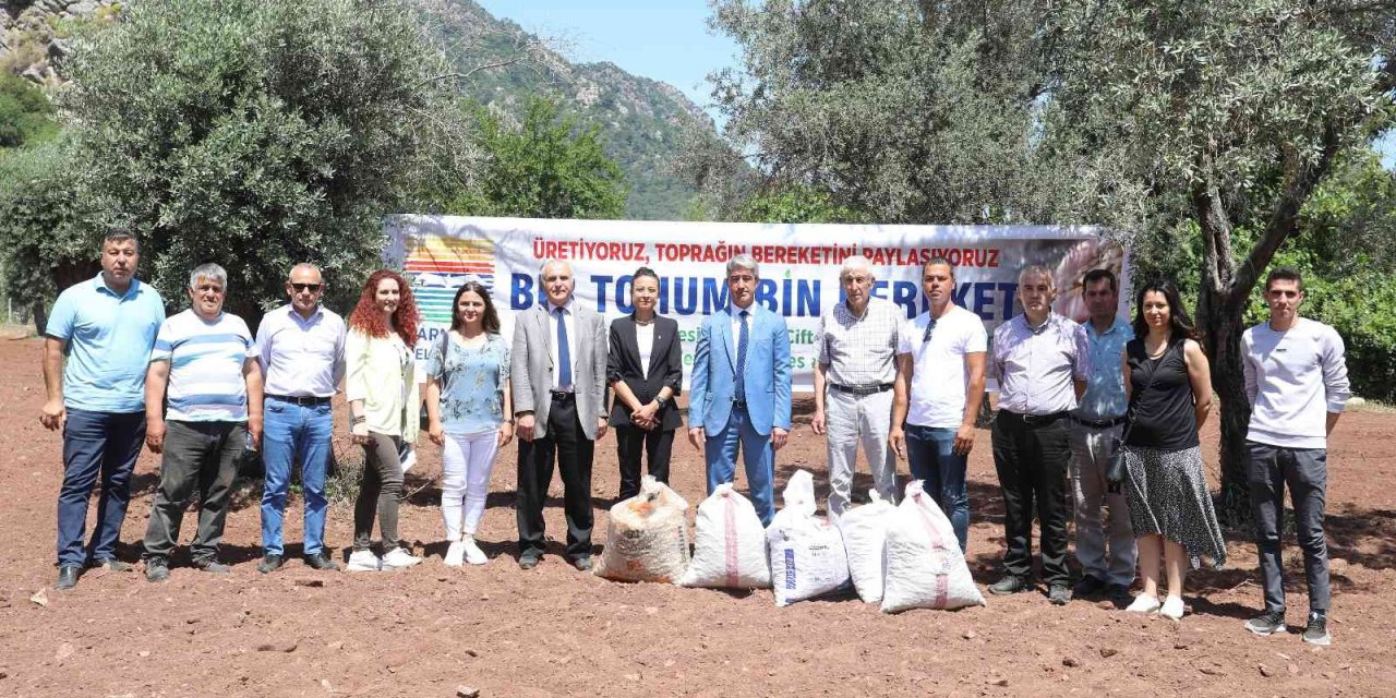 Marmaris’te yer fıstığında tohum takası gerçekleşti