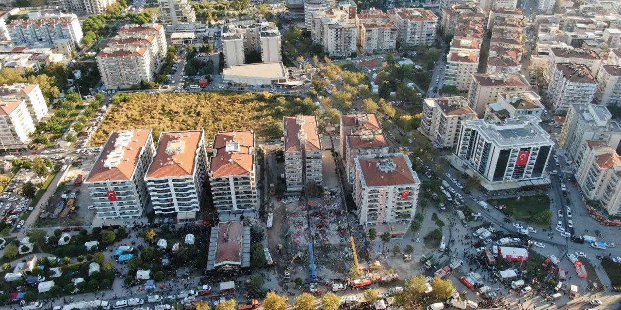 36 kişiye mezar olan apartmanın davasında sanık sayısı 13’e yükseldi