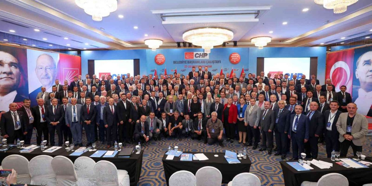 Başkan Akın ‘Belediye Başkanları Çalıştayı’na katıldı