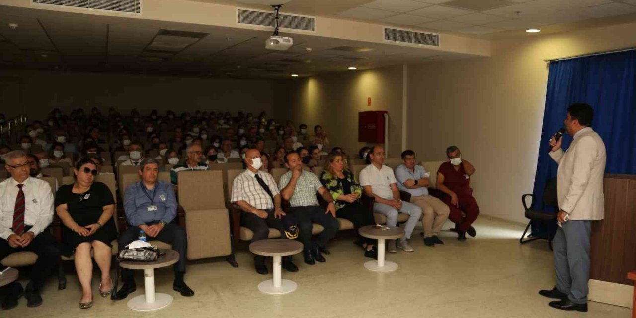 Hayatını kaybeden Prof. Dr. Sivrioğlu düzenlenen tören ile anıldı