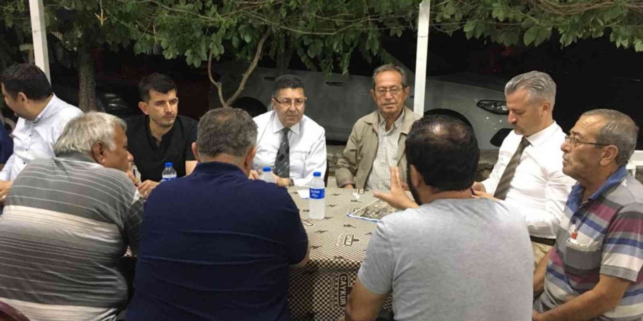 Aydın Büyükşehir Belediyesi bürokratları vatandaşları dinliyor