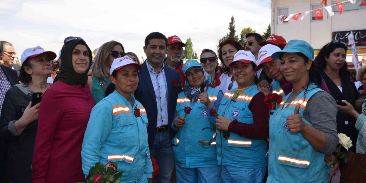 Kuşadası’nda maaş farkı, ikramiye ve tazminatlar ödendi