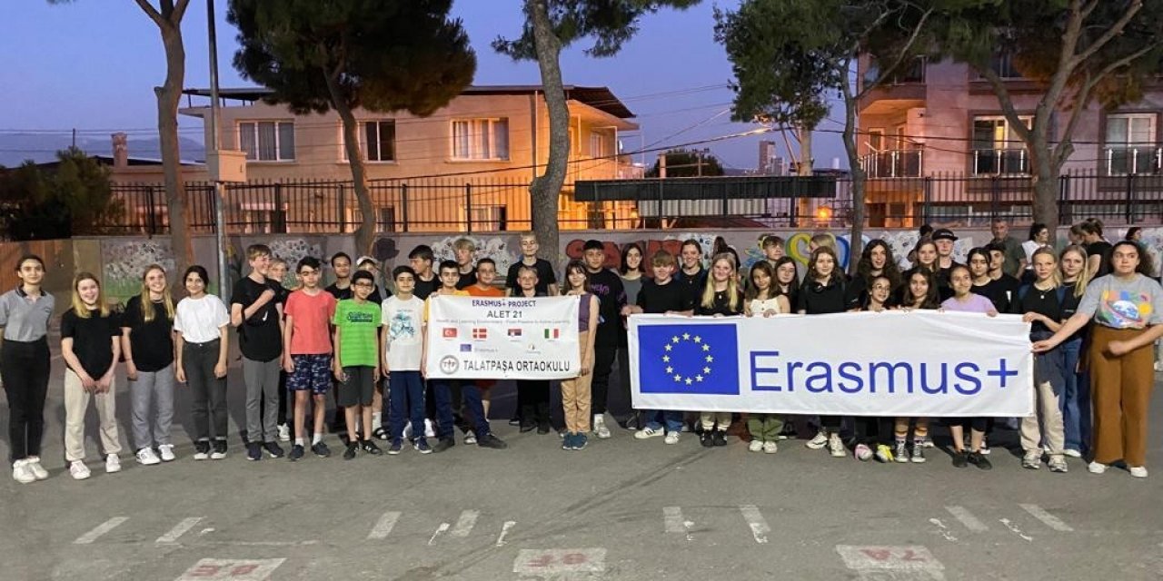 Danimarkalı öğrenciler İzmir’de Türk kültürünü tanıdı