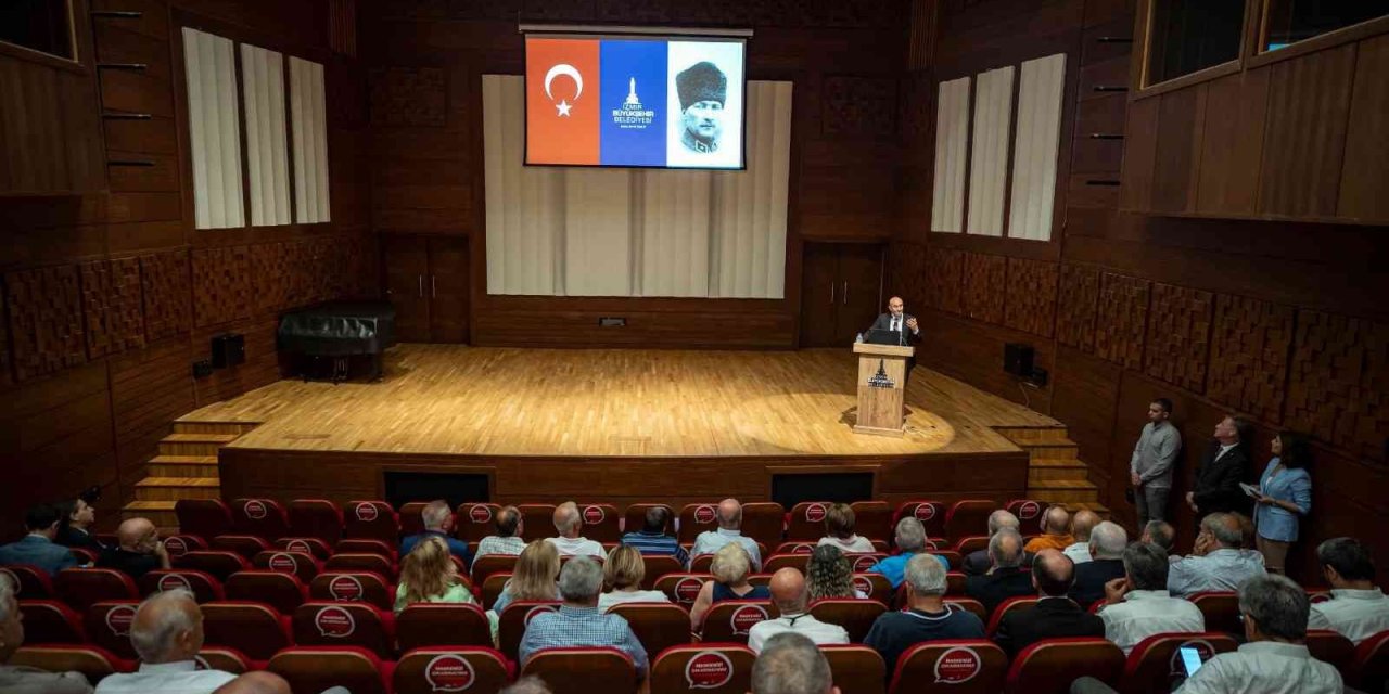 Başkan Soyer, eski belediye başkanları ve meclis üyeleriyle buluştu