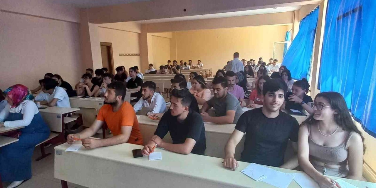 Karacasu MİMYO’da ‘İletişim’ konuşuldu