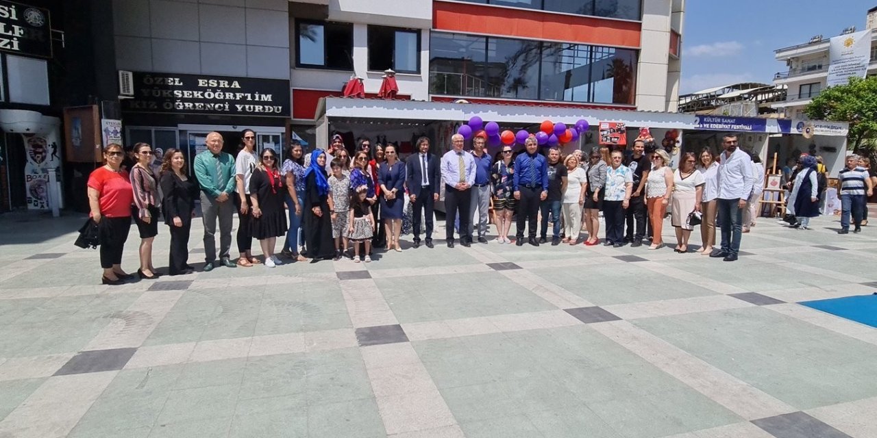 Nazilli’de HEM kursiyerlerinden yıl sonu defilesi ve sergisi