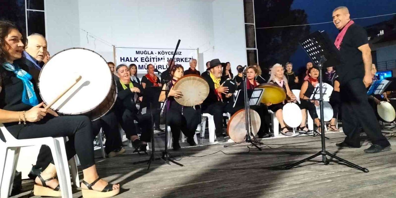Köyceğiz’de Ritim Saz Topluluğu Konserine ilgi yoğun oldu