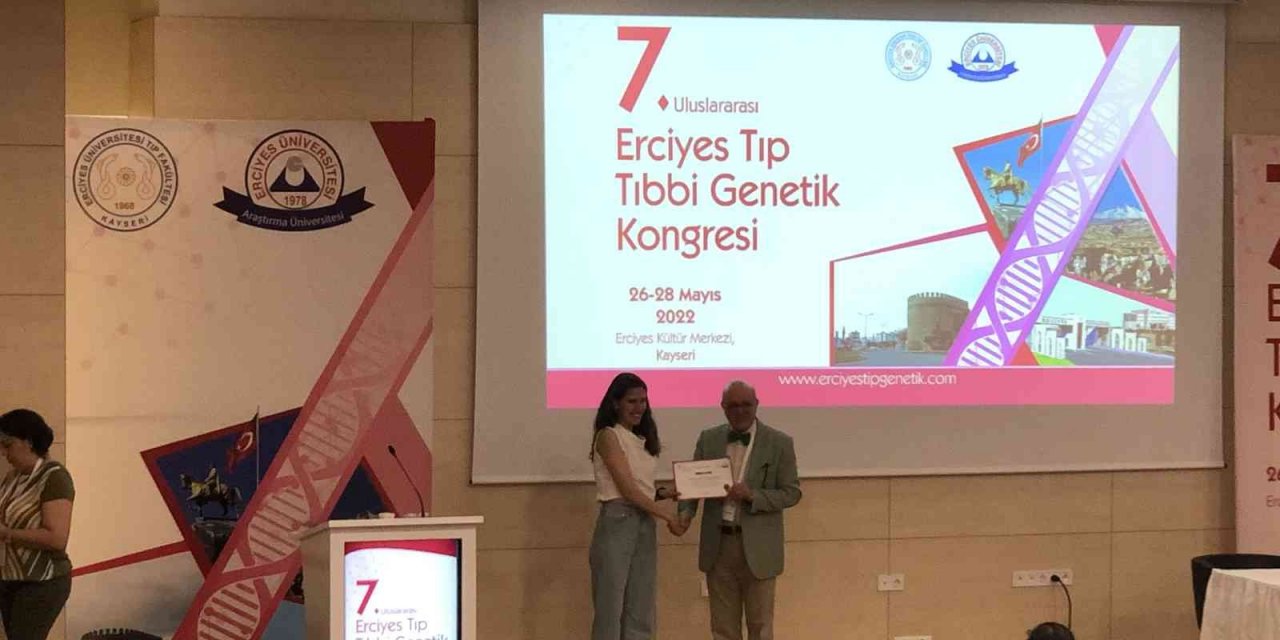 Araştırma Görevlisi Erbaş, poster dalında üçüncülük ödülü kazandı