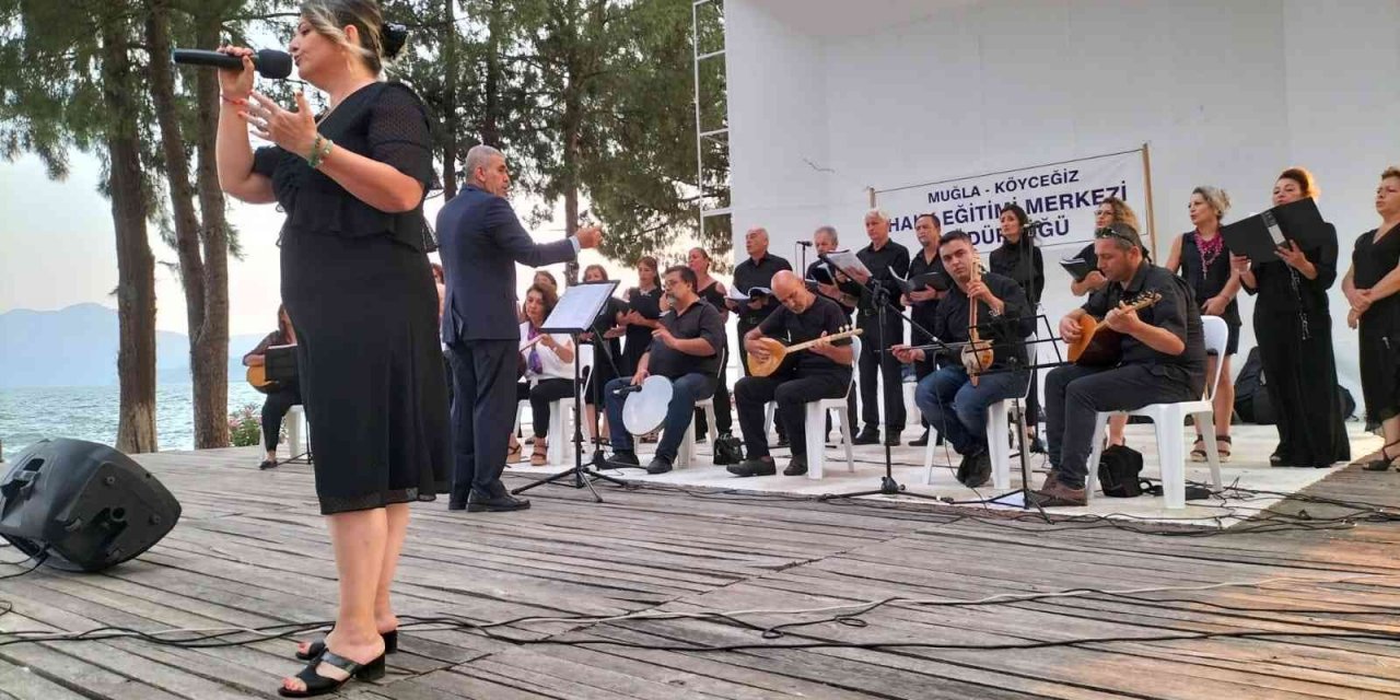 Köyceğiz’de Halk Eğitim Merkezi kursiyerleri hünerlerini sergiledi