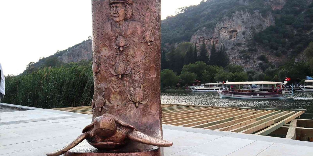 Kaptan June anısına heykel açılışı yapıldı