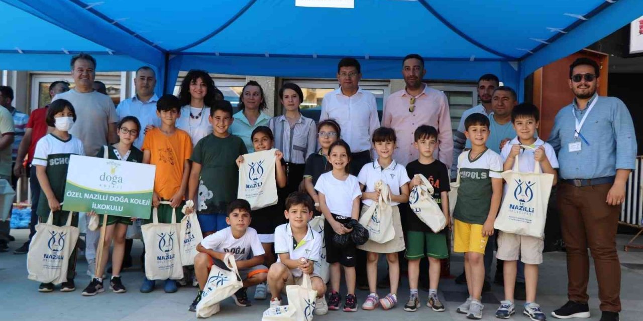 Nazilli’de 3 saatte 50 bin atık pil topladılar