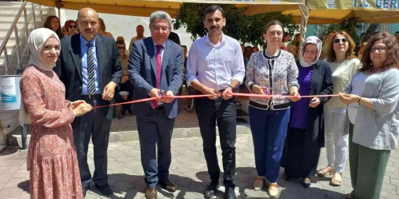 Germencik’te Halk Eğitim Merkezi Müdürlüğü kursiyerleri hünerlerini sergiledi