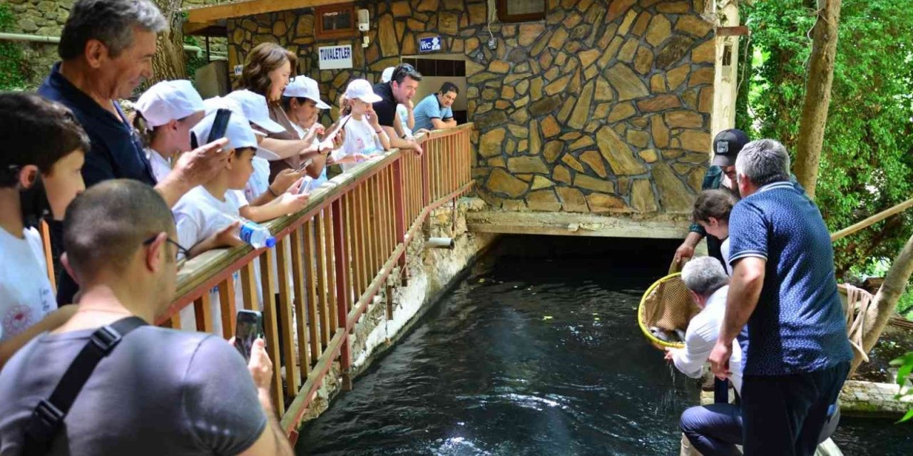 Lider çocuklar tarım kampında buluştu