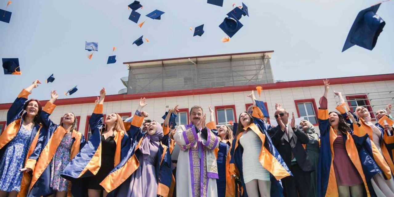 MSKÜ’de mezuniyet törenleri devam ediyor