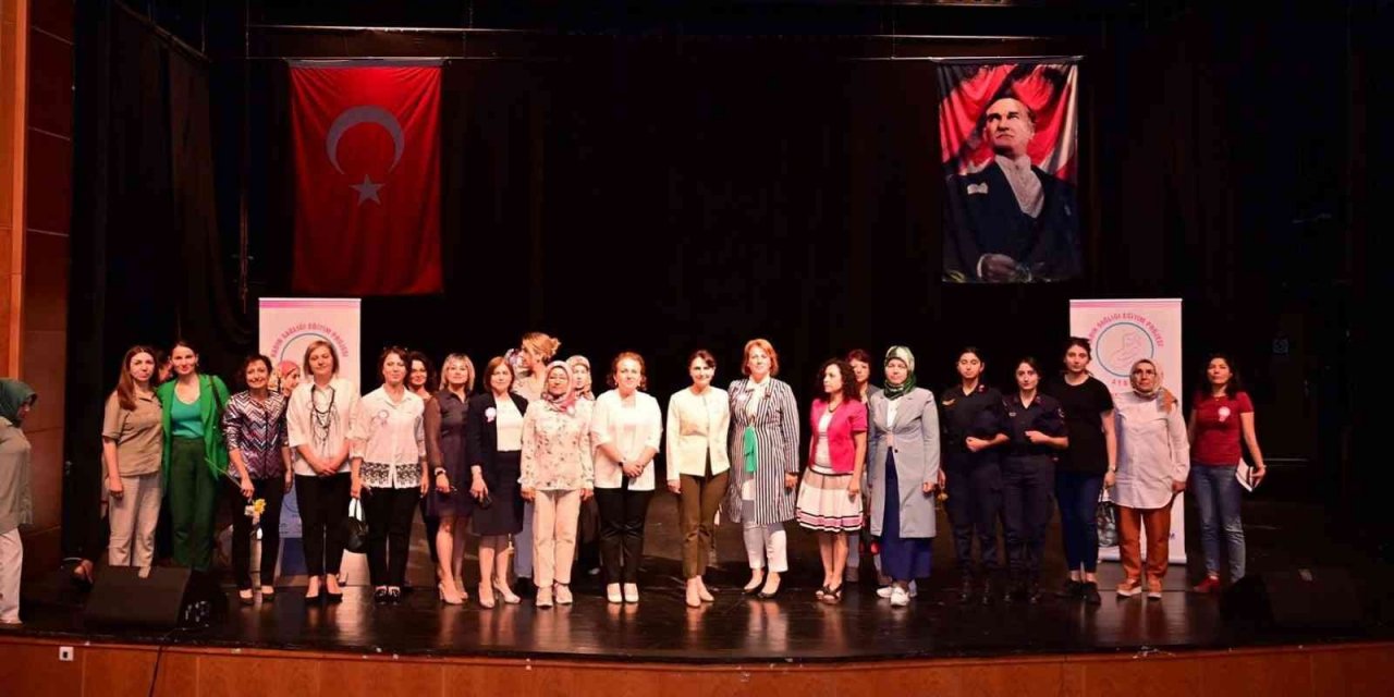 Efeler’de kadın sağlığına dikkat çekildi