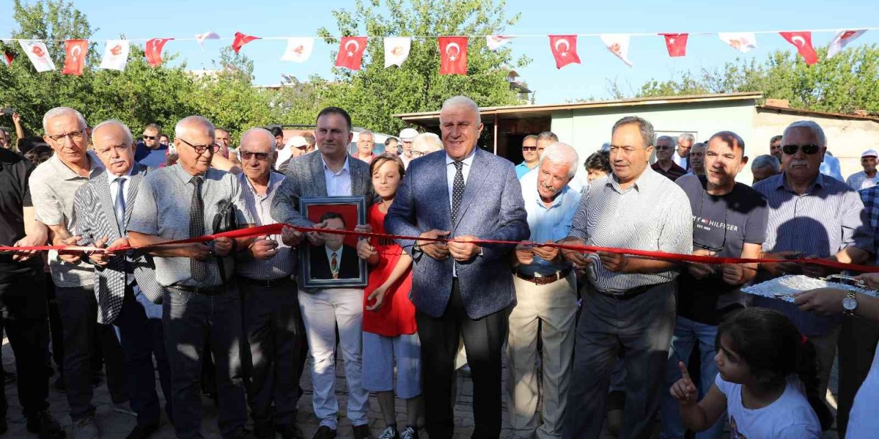 Efeler’de ’Ekrem Targıtay’ parkı düzenlenen tören ile açıldı