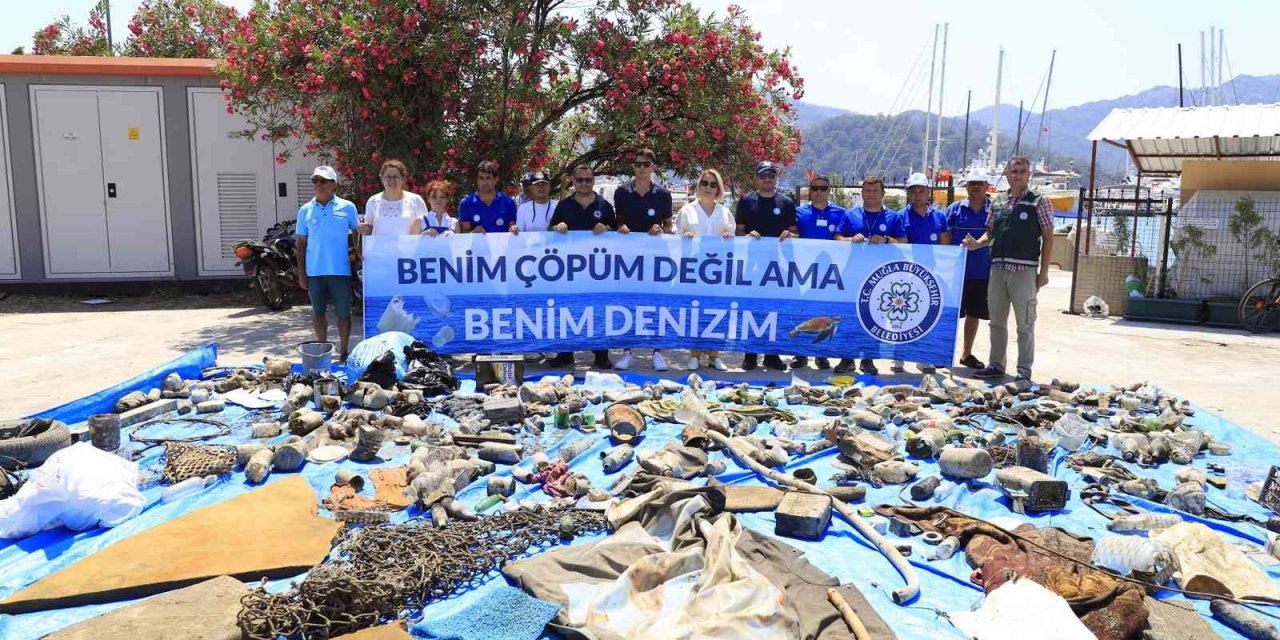 Mangal, bebek arabası ve battaniye, hepsi denizden çıktı