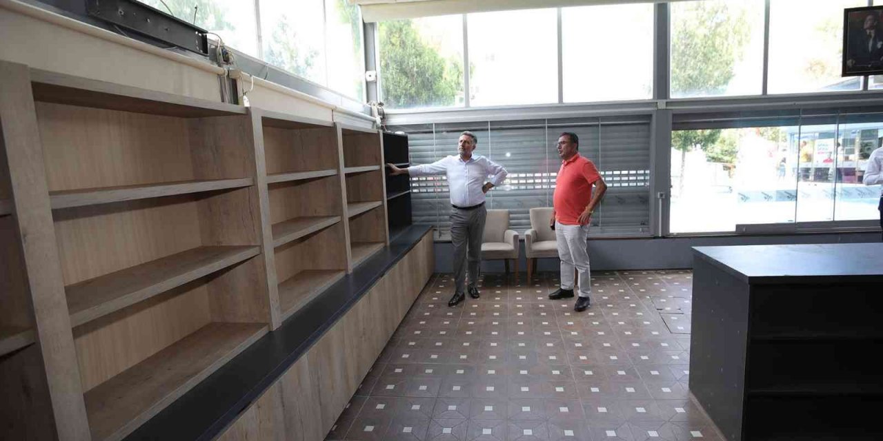 Bayraklı’da kitap kafe dönemi