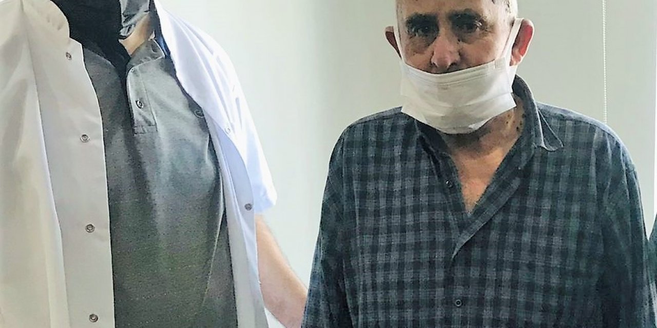 Tekerlekli sandalyeyle geldiği Egekent Hastanesi’nden yürüyerek ayrıldı