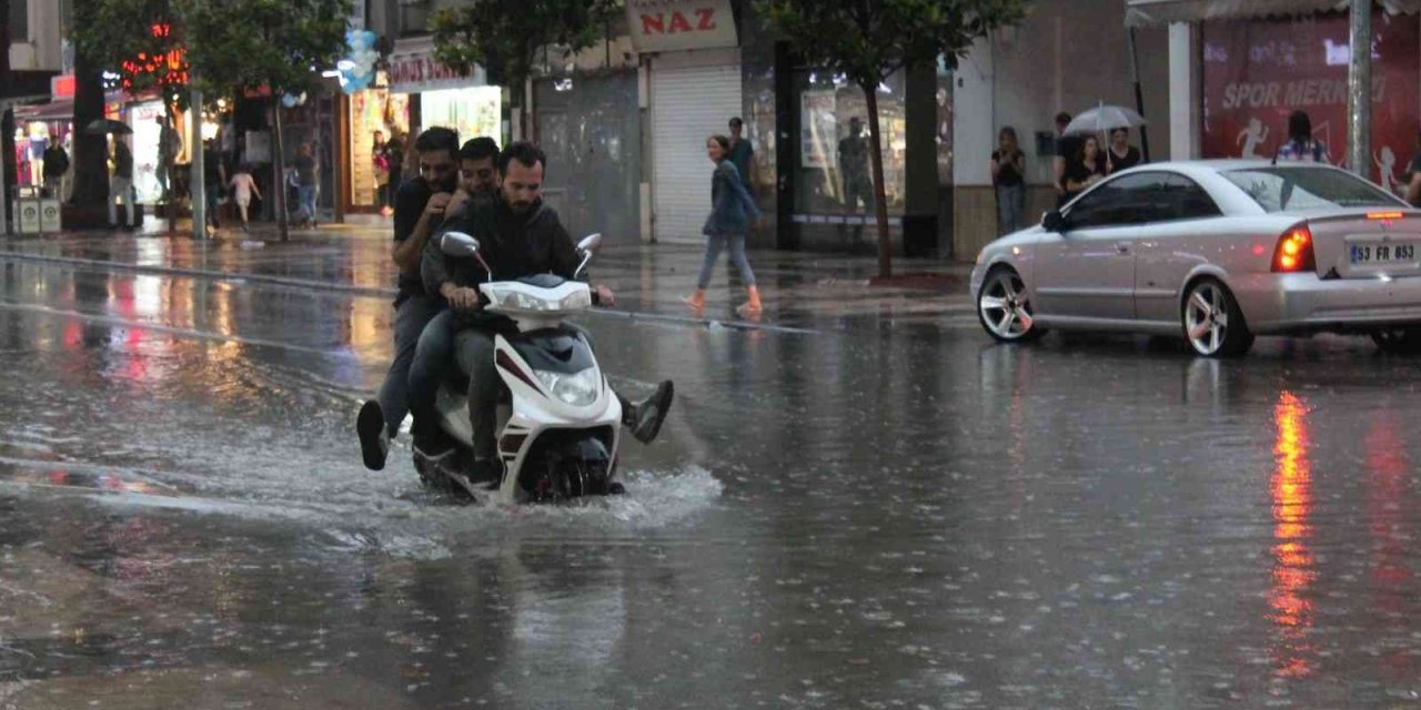 Denizli’de hafta sonu yerel kuvvetli yağışlar bekleniyor