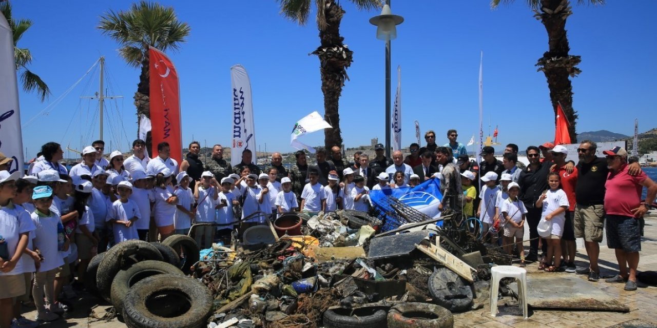 Dünya Çevre Günü’nde 25 dalgıçla deniz dibi temizliği yapıldı