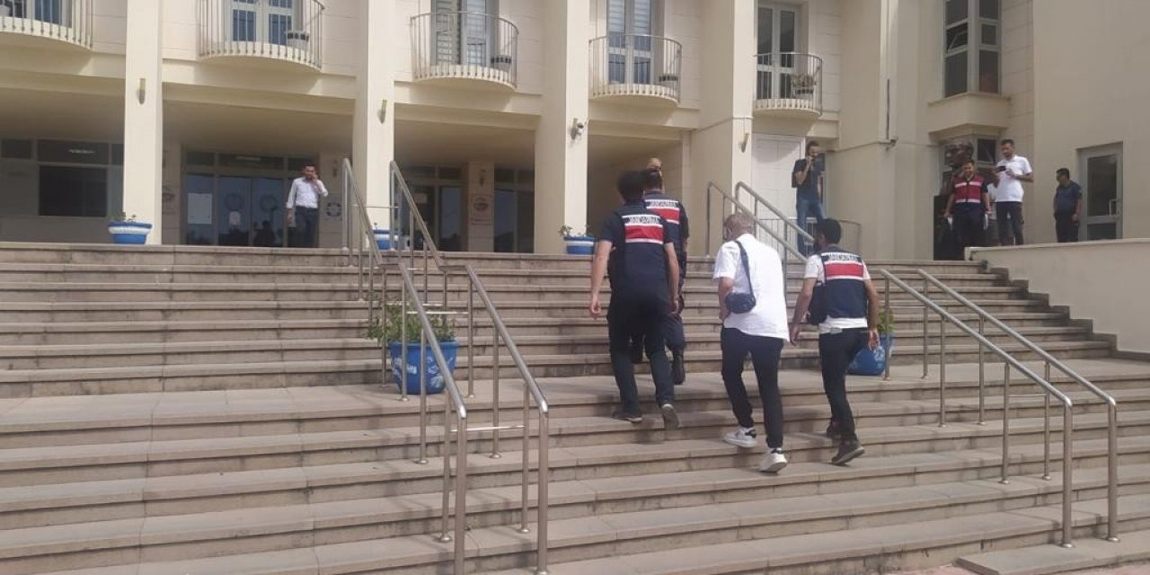 Silahıyla aracına sıkıp ‘silahlı saldırıya uğradım’ dedi