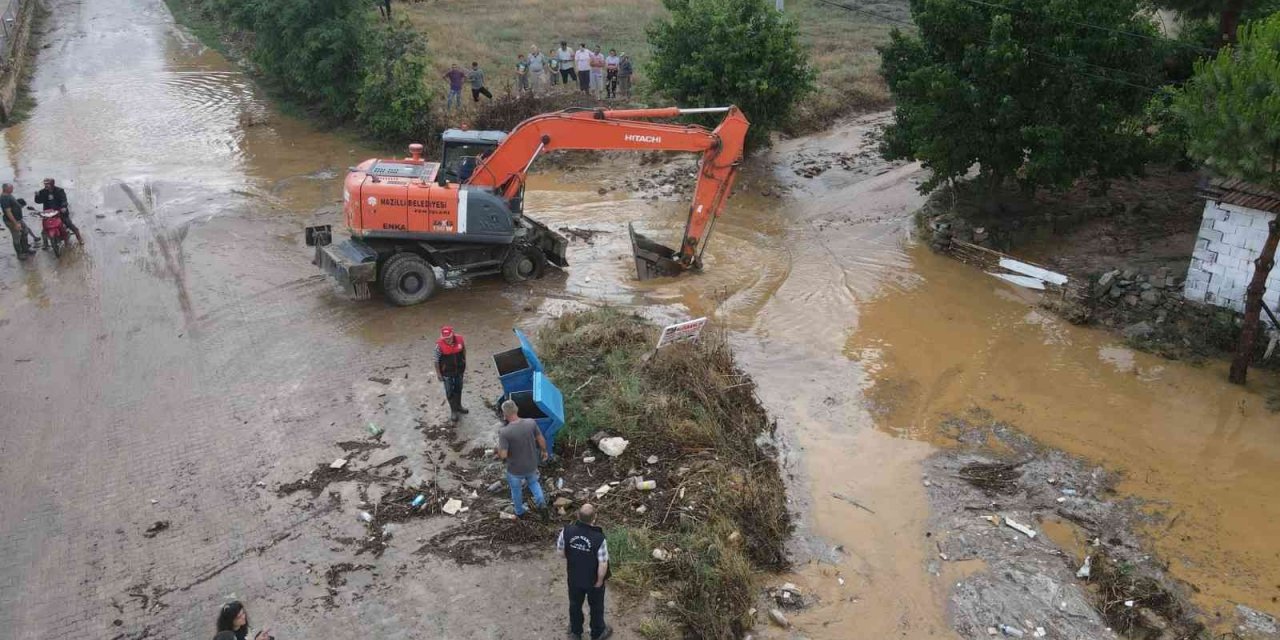 Nazilli Belediyesi sel felaketinin yaşandığı bölgelerde teyakkuza geçti