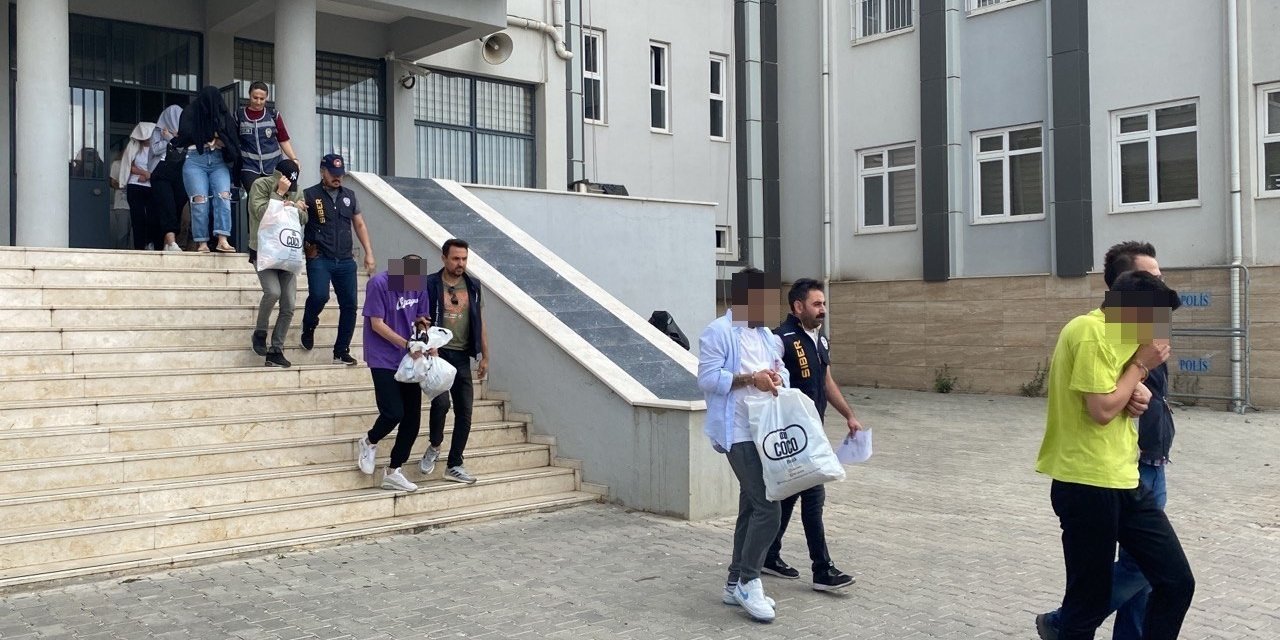 Aydın’daki ’sanal eskort’ operasyonunda 12 şüpheli tutuklandı