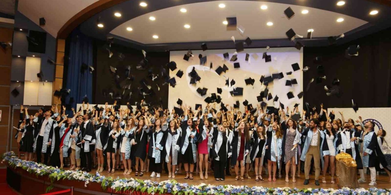 Eğitim Fakültesi Mezuniyet Töreni gerçekleşti