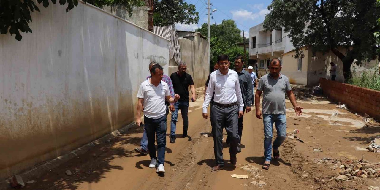 Başkan Özcan: "Kentin birçok noktasında maddi hasar meydana geldi"