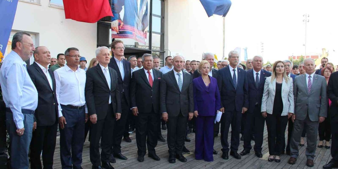 Türkiye’nin en büyük ‘Uluslararası Basın Merkezi’ açıldı