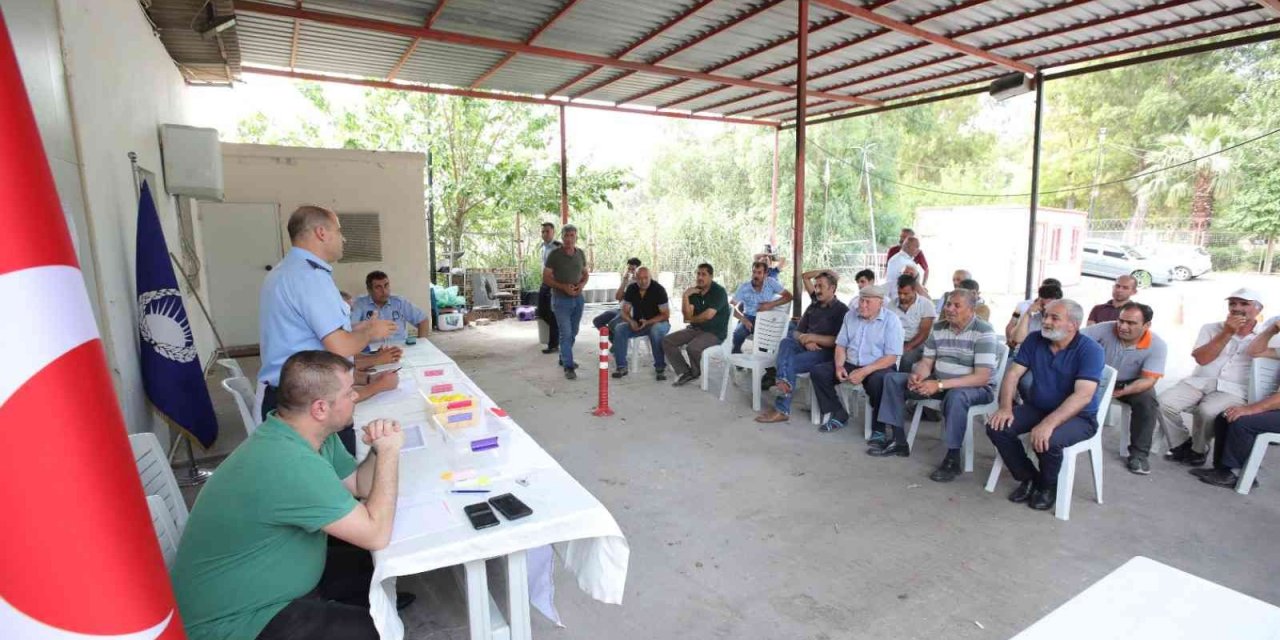 Bayraklı’da kurban satış yerleri için kura çekildi