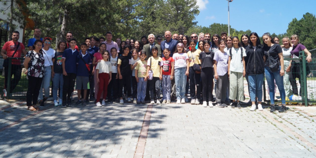 Başkan Ertürk, sporcu ve öğretmenlerle bir araya geldi