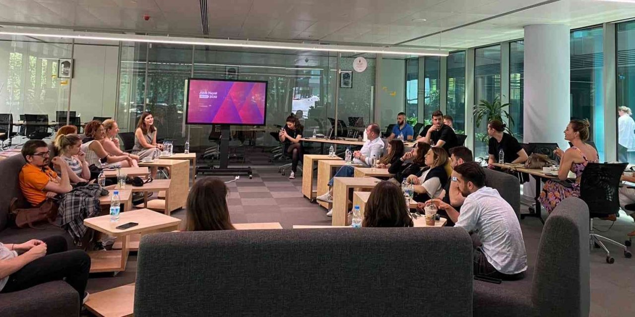 İEÜ’lü iletişimcilerden ‘İstanbul’ çıkarması