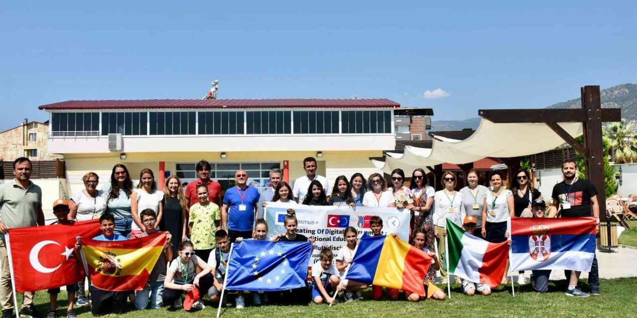 Başkan Erol, yurt dışından gelen öğrencileri ağırladı