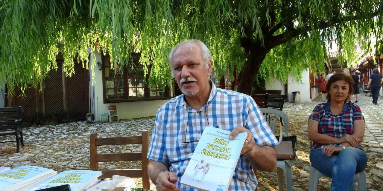 Tazeleme Üniversitesi kitabı okuruyla buluştu