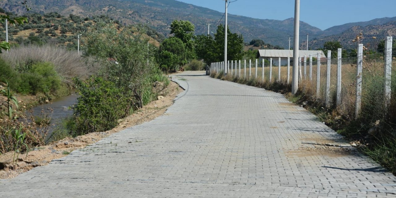Köşk Belediyesi, Güzelköy ve Cumadere’de parke taşı döşeme çalışması gerçekleştirdi
