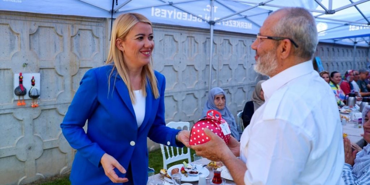 Alzheimer Yaşam Merkezi’nde Babalar Günü kutlandı
