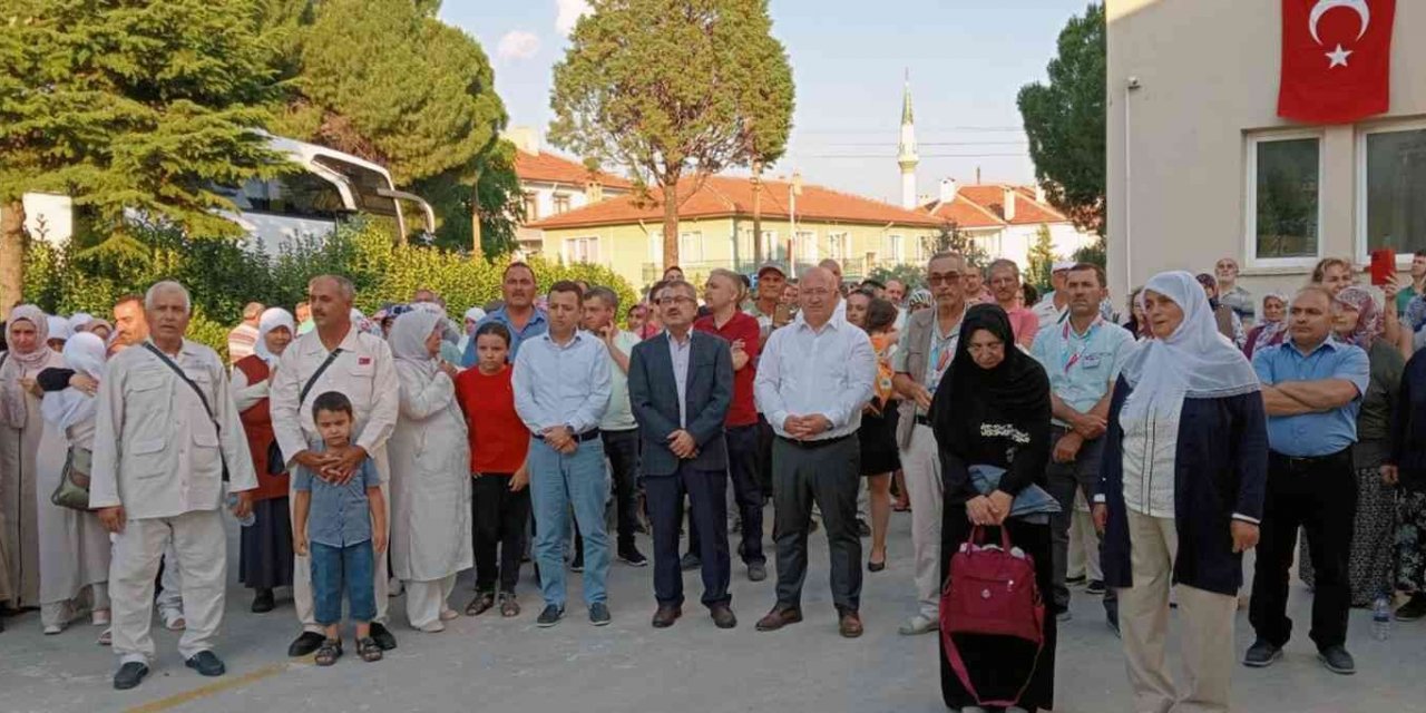 Hacı adayları kutsal topraklara uğurlandı