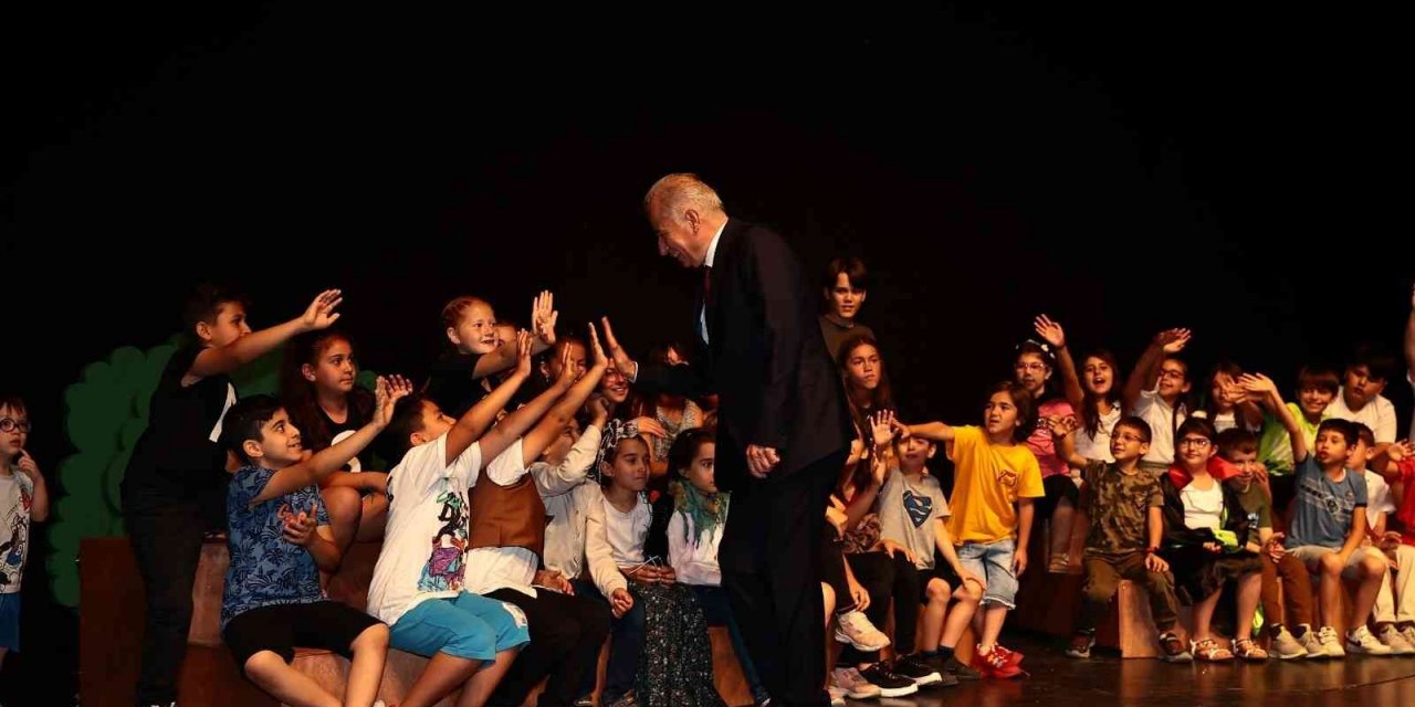 Başkan Amca’dan Çocuk Tiyatrosu müjdesi