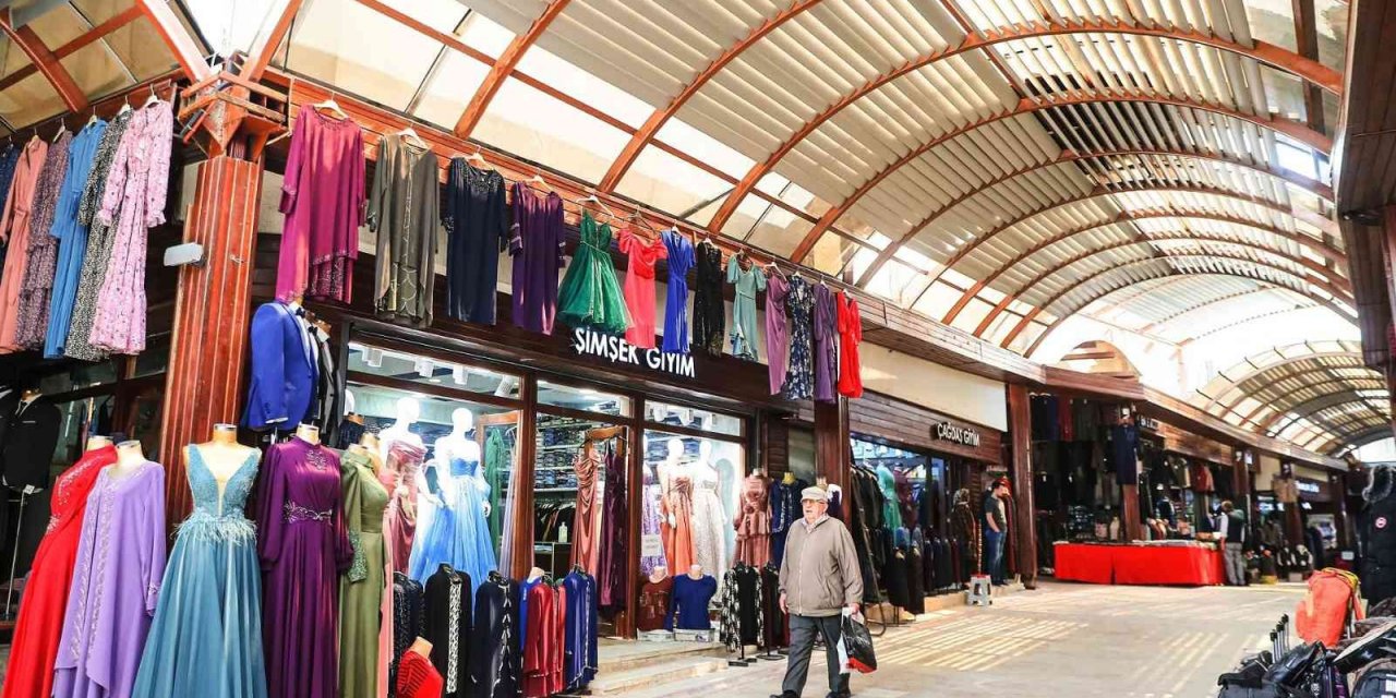 Tarihi çarşı yeniden kentte kazandırılıyor