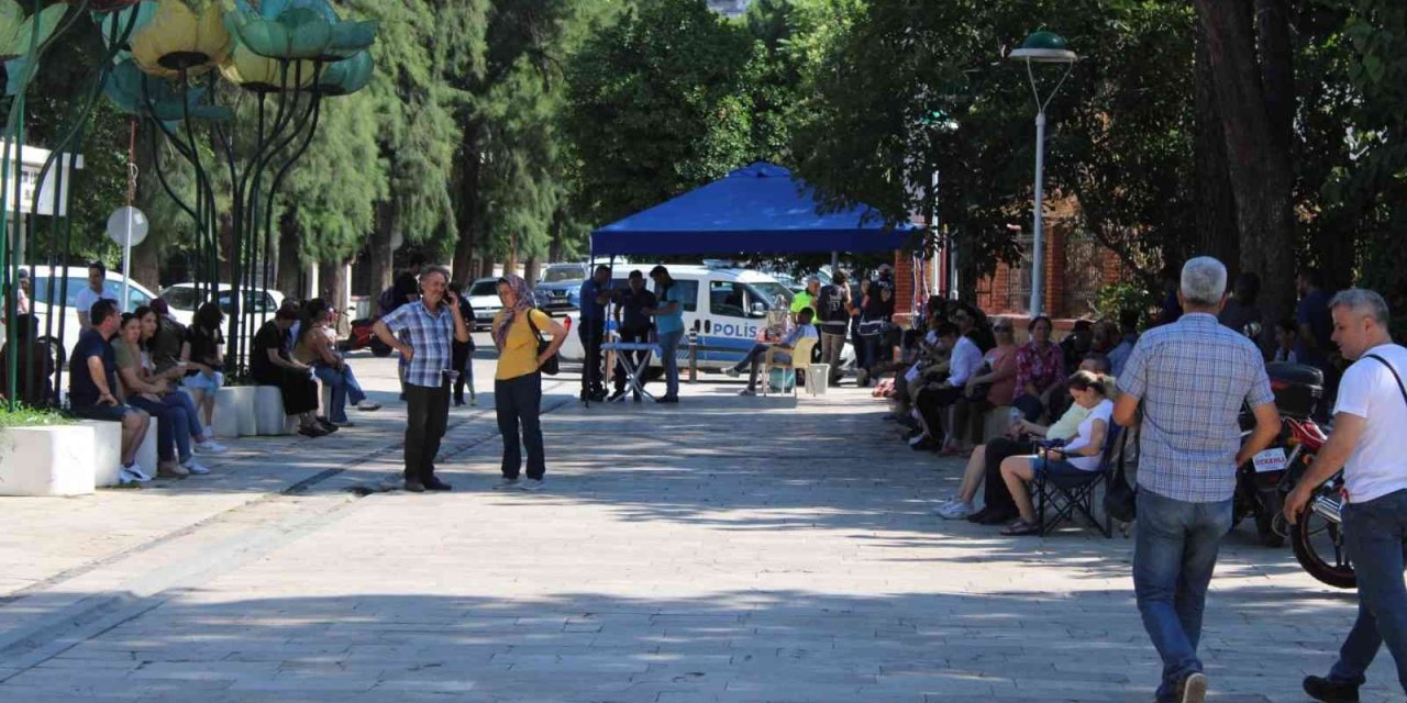 Sınavın ikinci gününde de manzara değişmedi