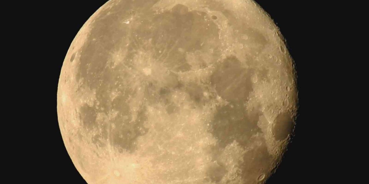 Dolunay görüntüleri izleyenleri hayran bırakıyor