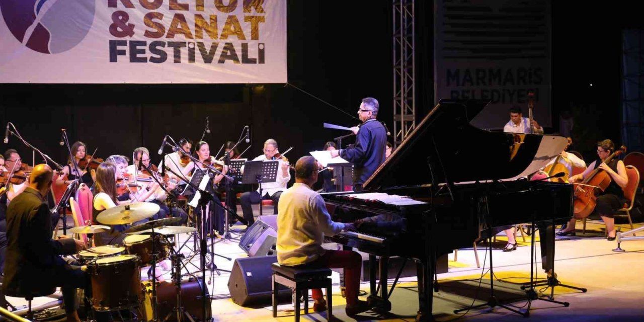 Ünlü caz piyanisti Marmaris’te sahne aldı