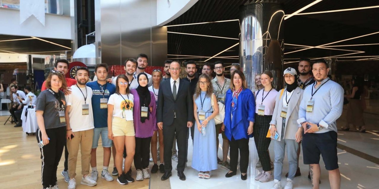 Erasmuslu gençler Pamukkale’de buluştu