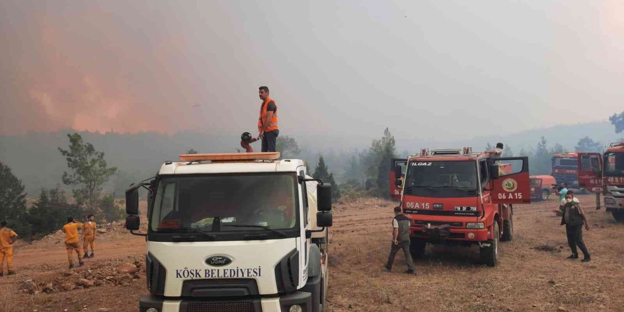 Köşk Belediyesi’nden, Marmaris’teki orman yangınına destek